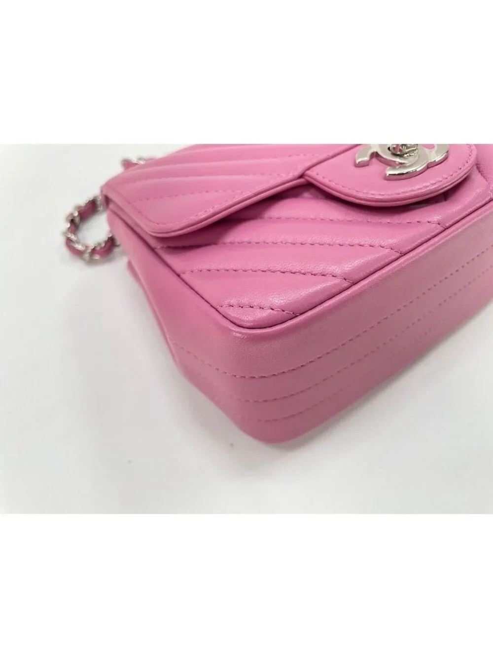 CHANEL brand color